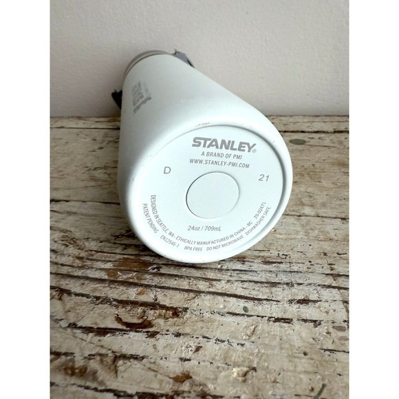 Stanley MINT Insulated Tumbler 24oz Water Bottle Insulated Travel Mug - Picture 4 of 6